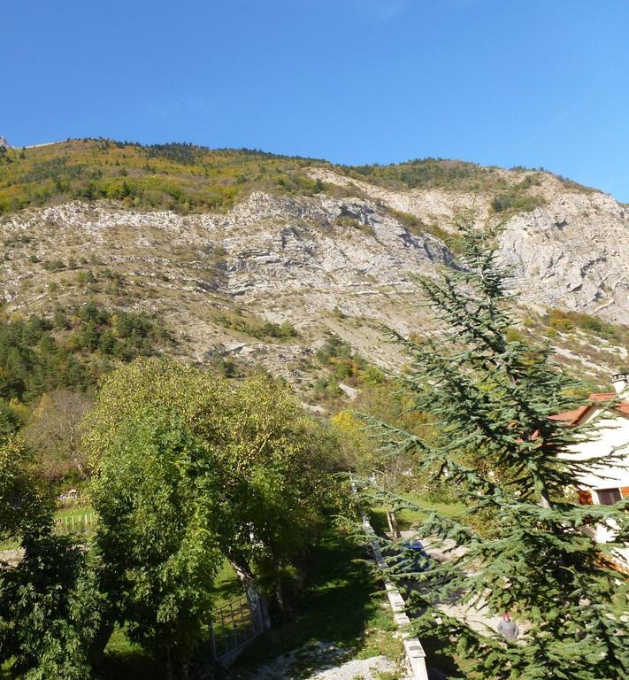 Le Glaizil Le Rocher Des Ducs, Vue Sur Montagne, Abris Voitures Et Motos المظهر الخارجي الصورة